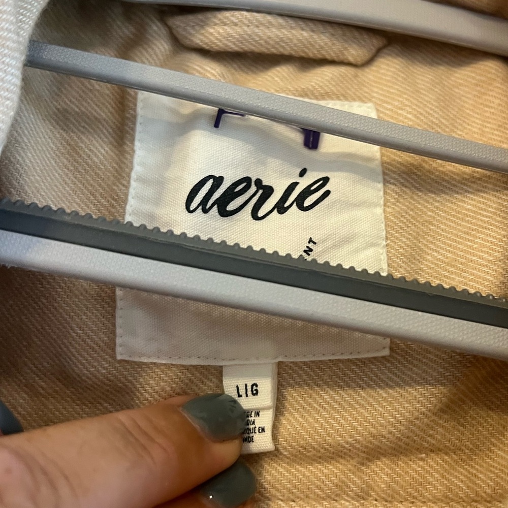 Aerie Anytime Fave Twill Shirt- New with tags- beige- size large - Picture 4 of 6